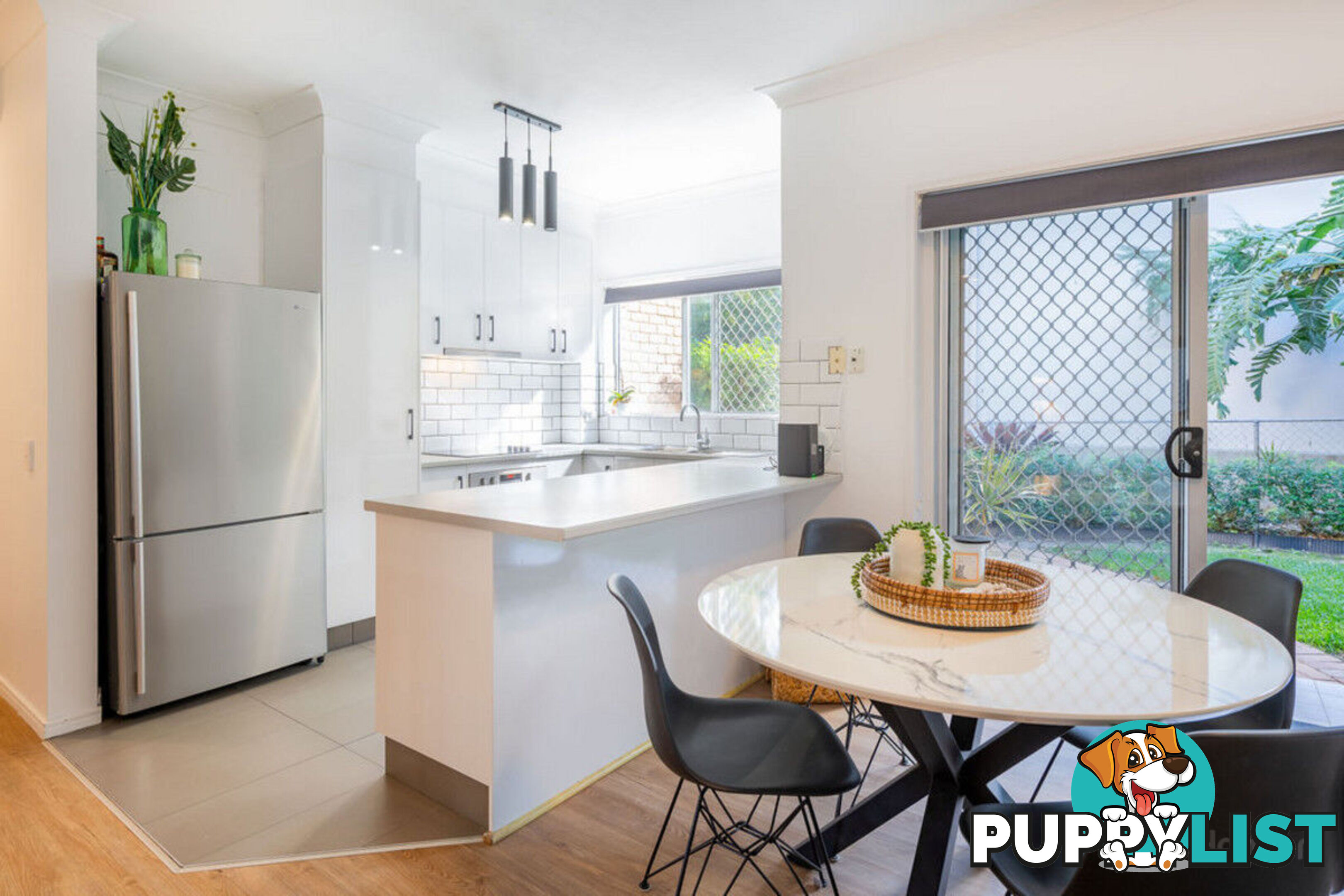 1/23 Brighton Street BIGGERA WATERS QLD 4216