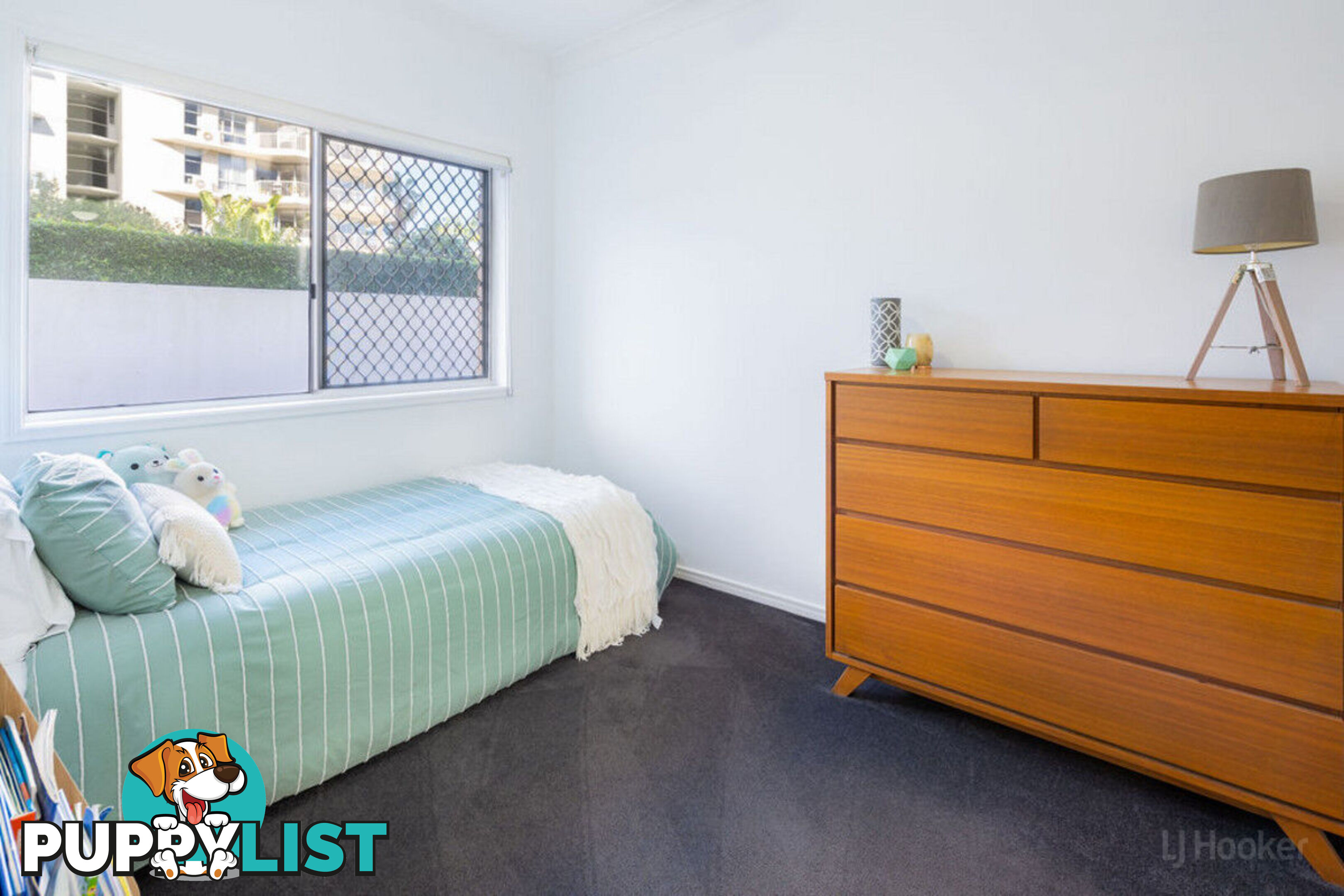 1/23 Brighton Street BIGGERA WATERS QLD 4216