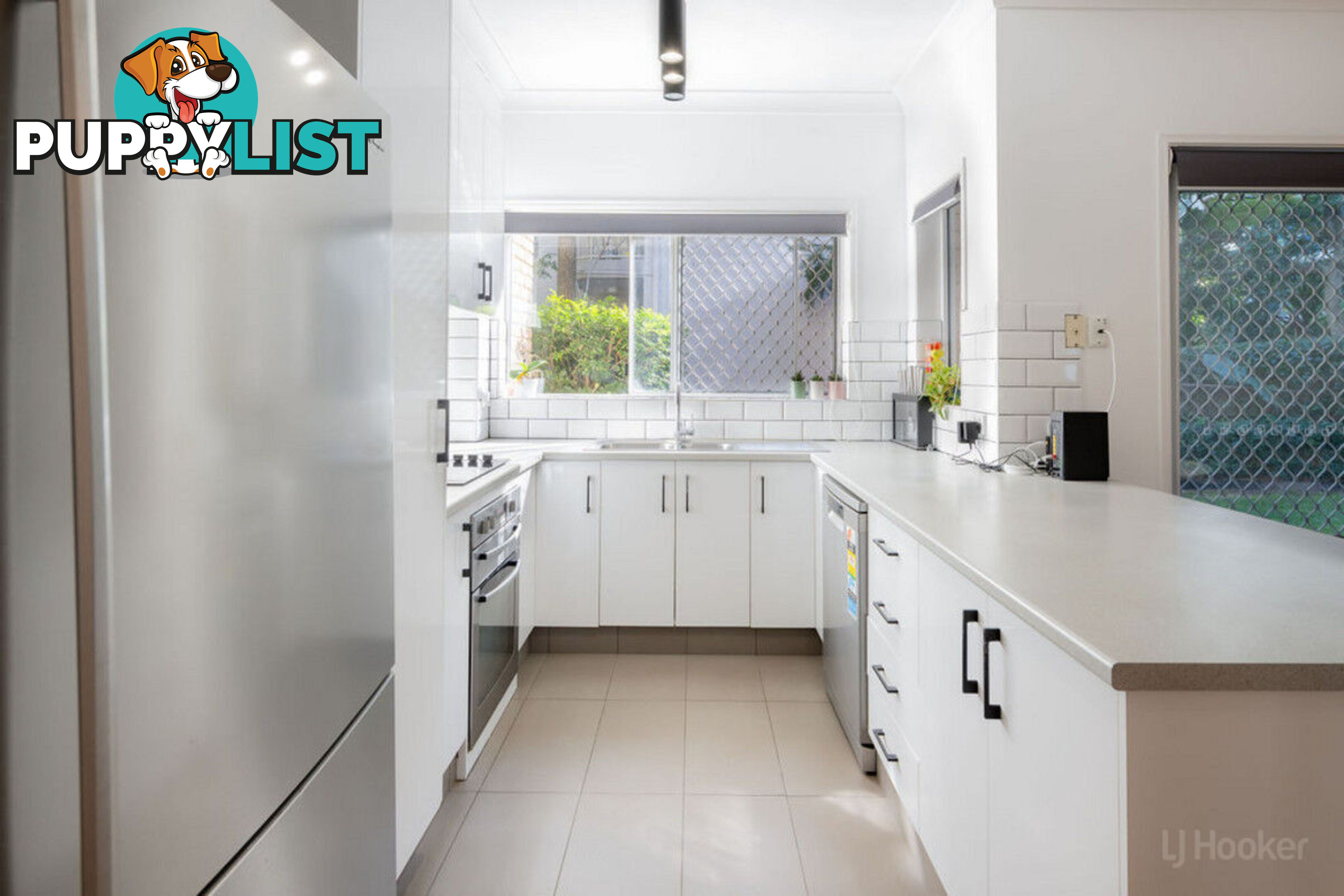 1/23 Brighton Street BIGGERA WATERS QLD 4216