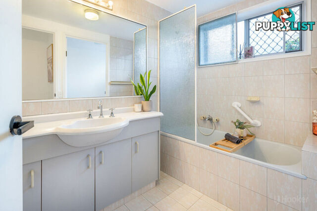 1/23 Brighton Street BIGGERA WATERS QLD 4216