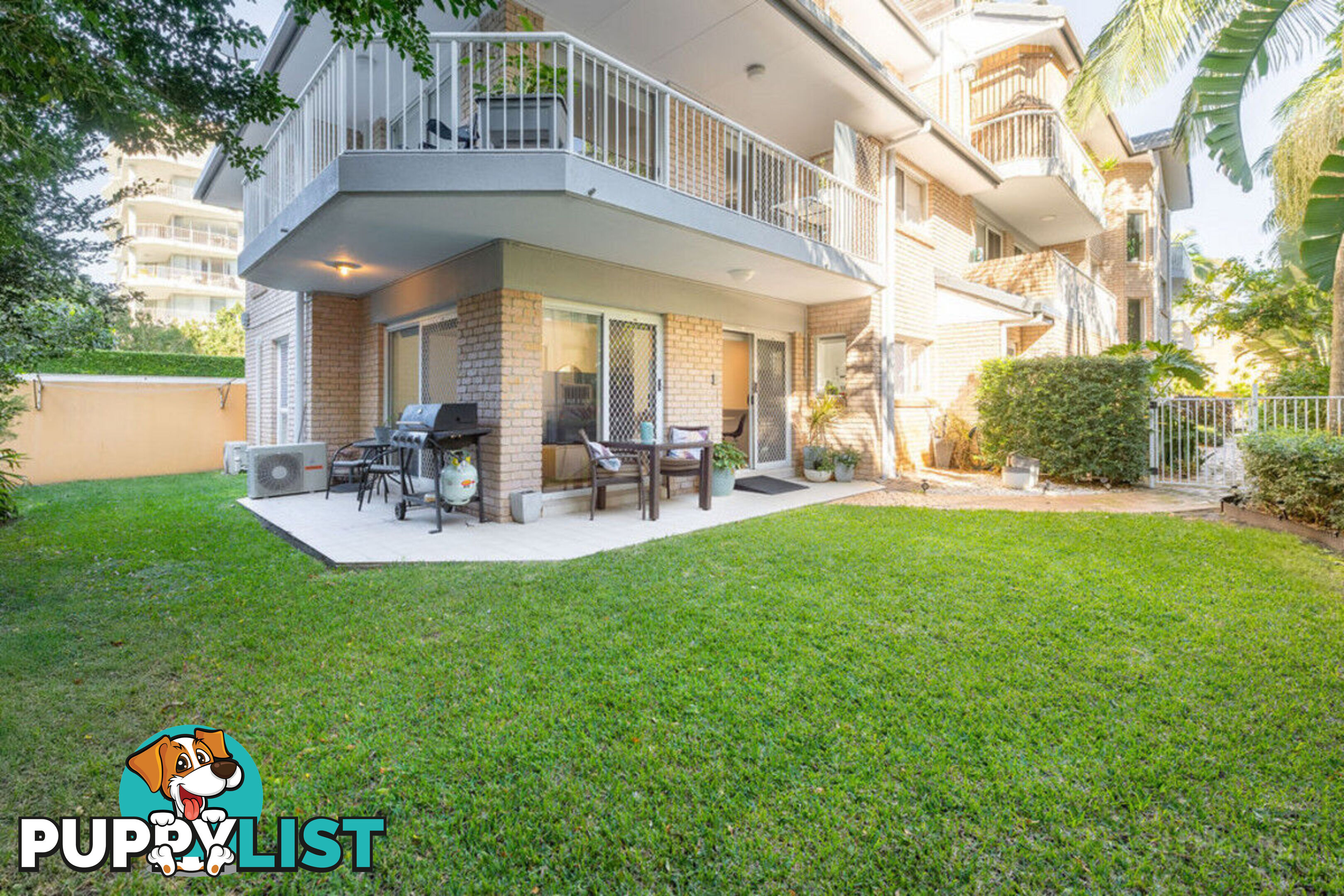 1/23 Brighton Street BIGGERA WATERS QLD 4216