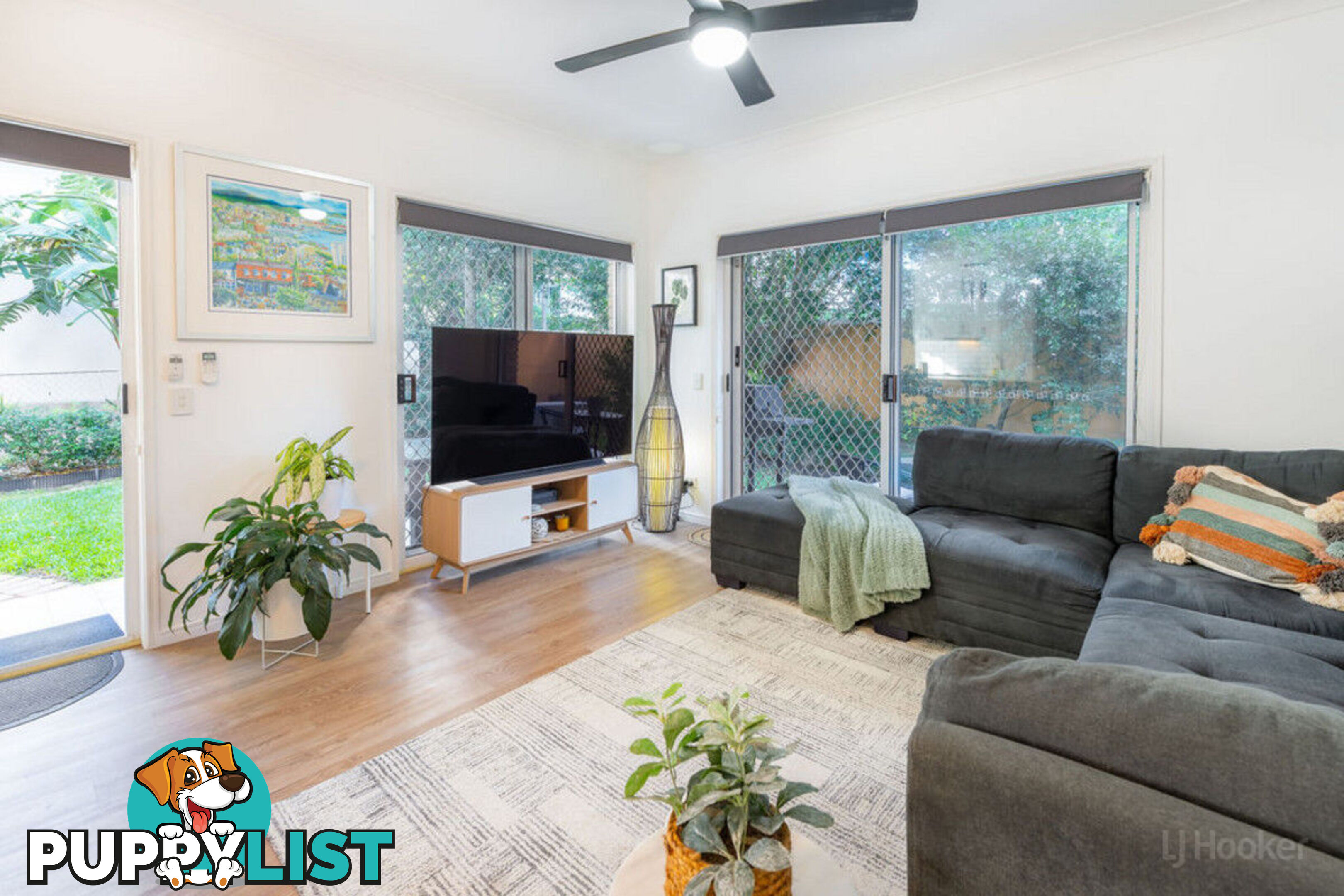 1/23 Brighton Street BIGGERA WATERS QLD 4216