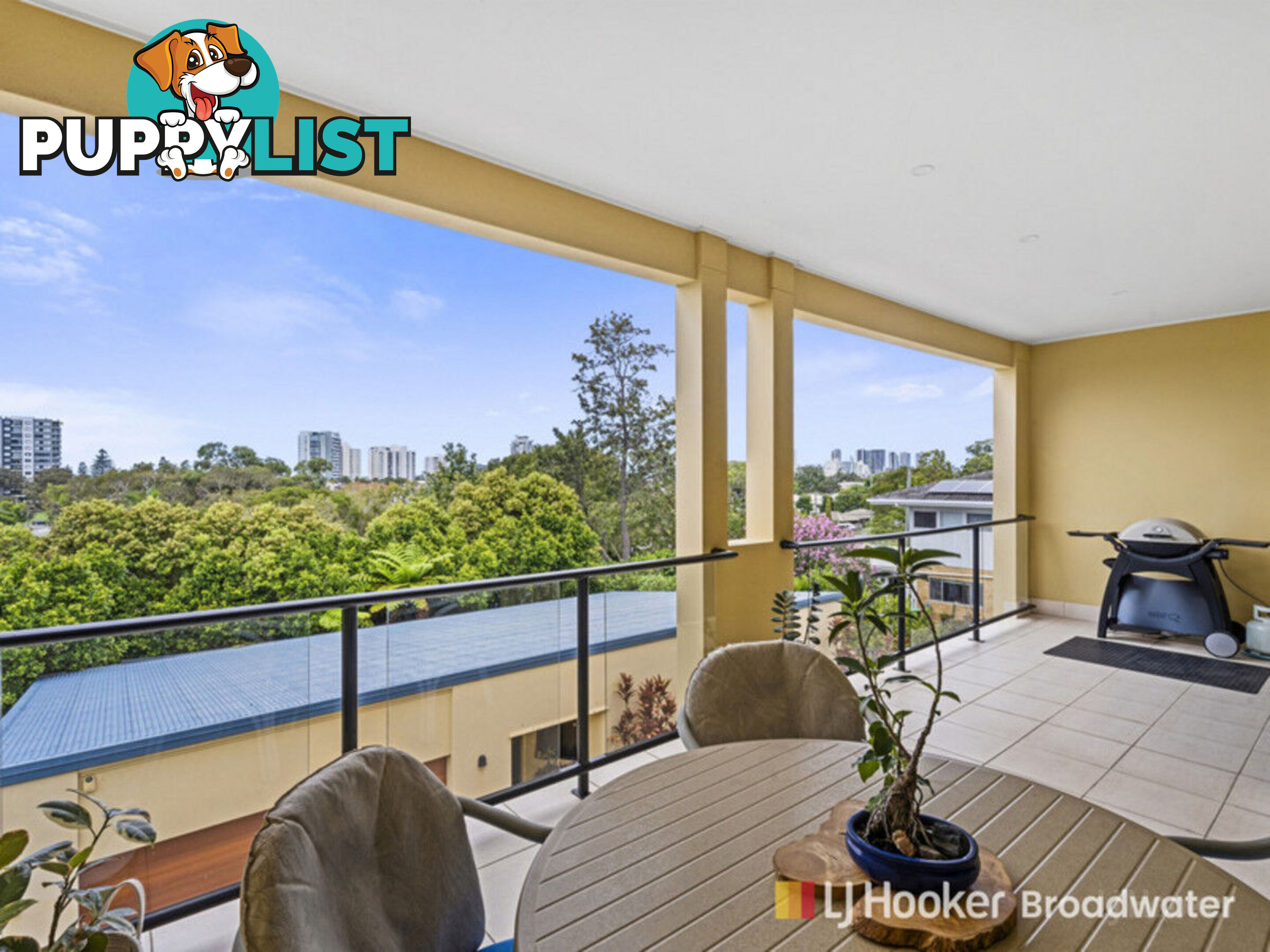 2/3 Hilltop  Street LABRADOR QLD 4215