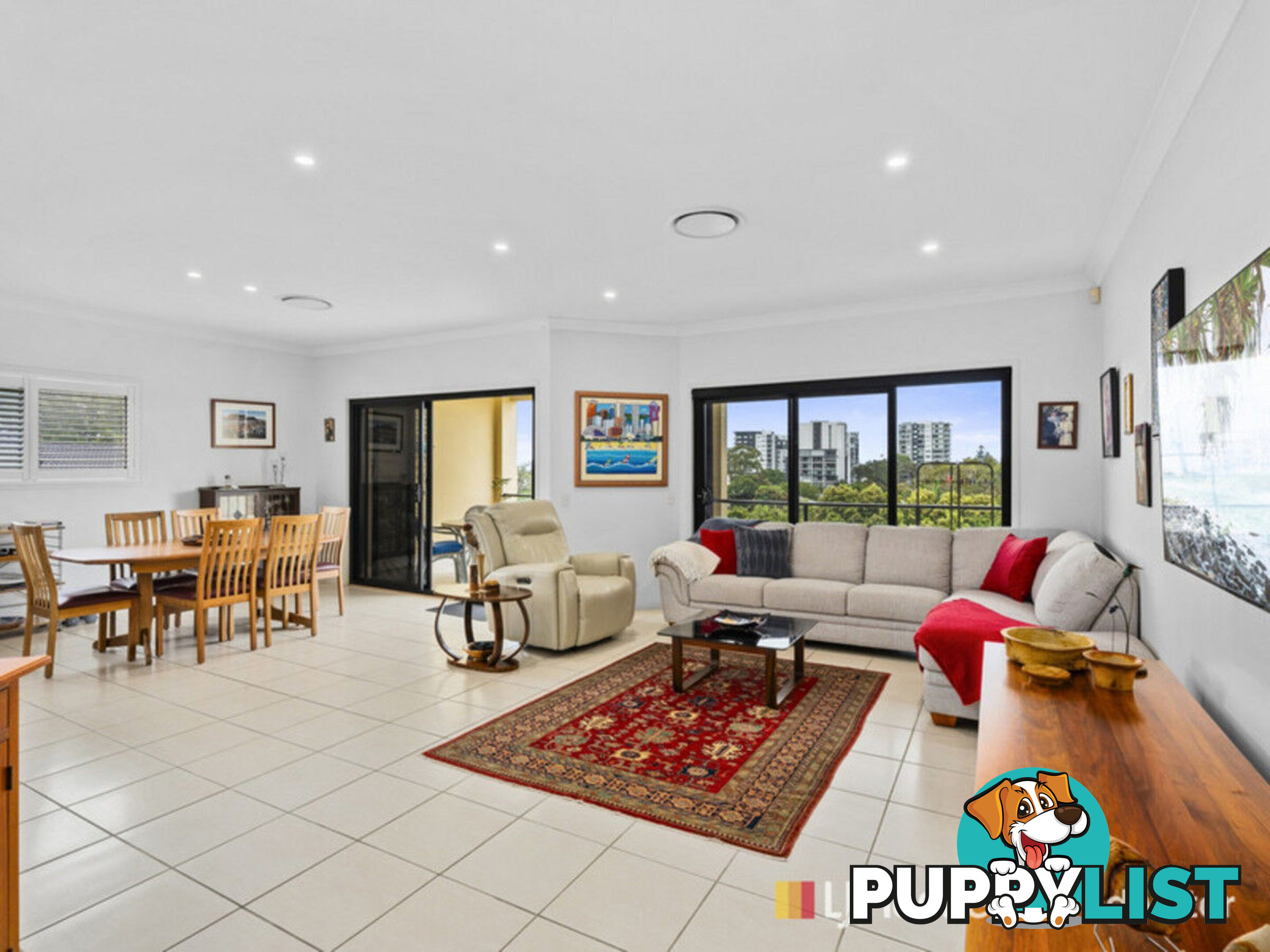 2/3 Hilltop  Street LABRADOR QLD 4215