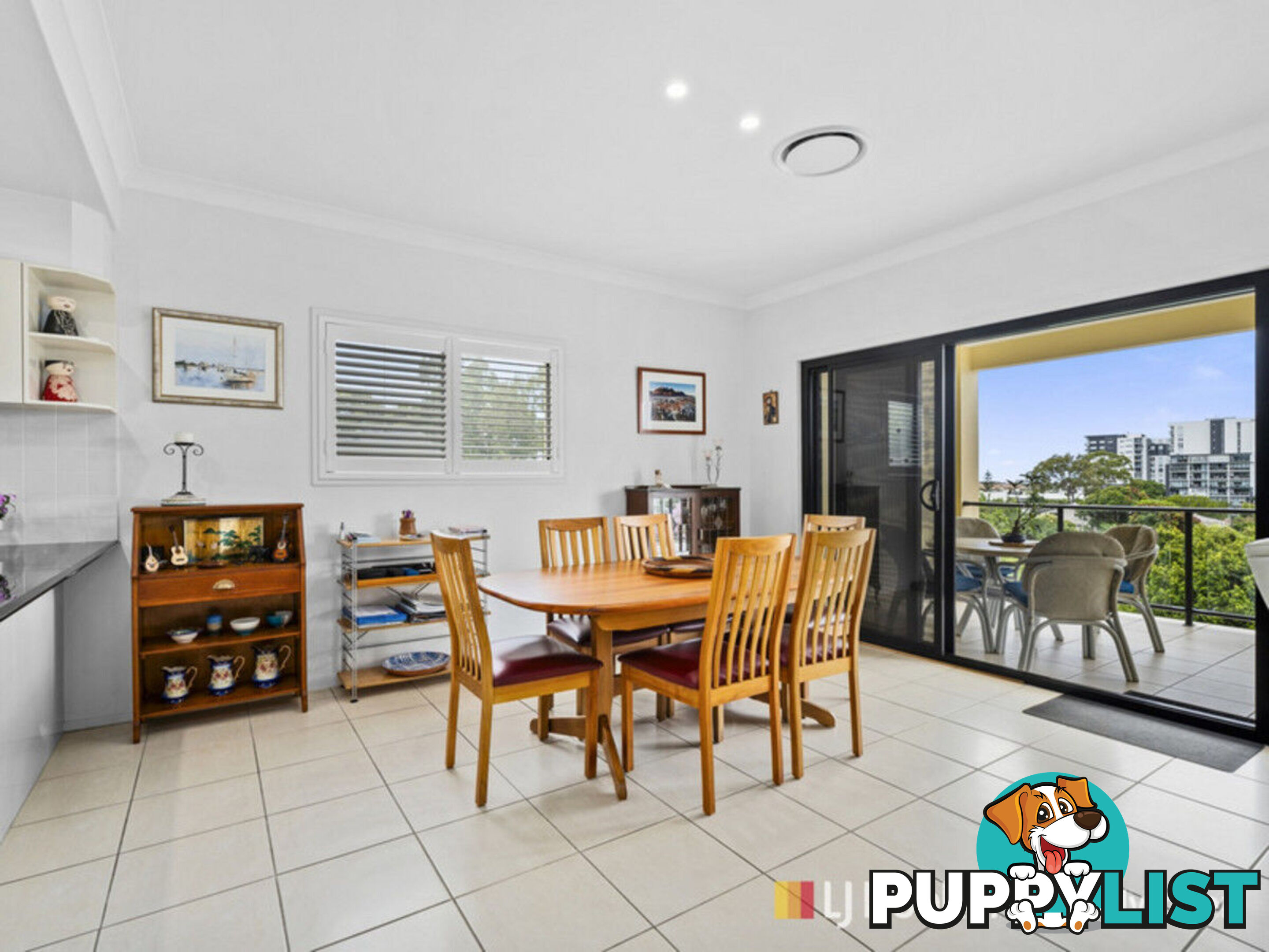 2/3 Hilltop  Street LABRADOR QLD 4215