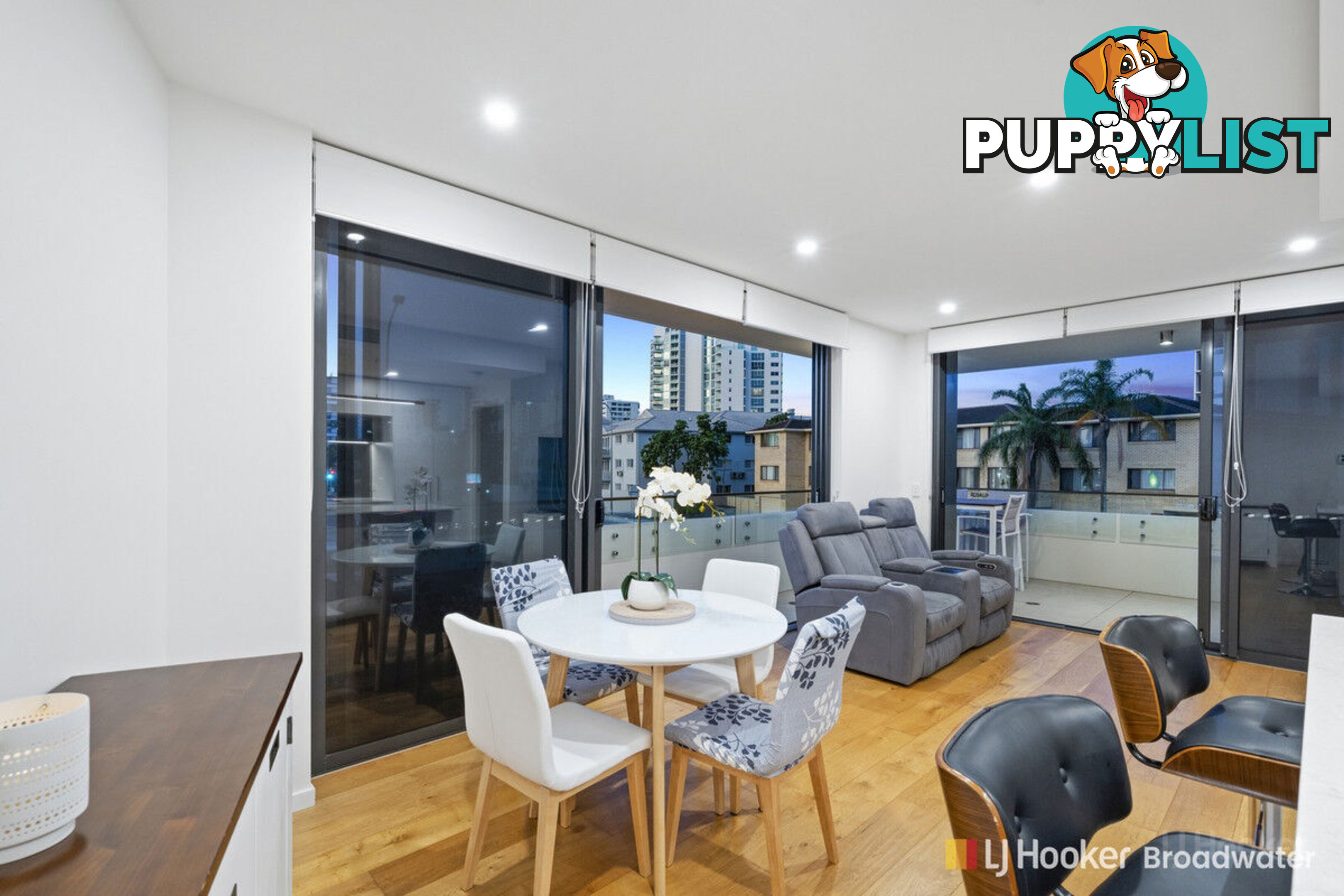 204/110 Frank Street LABRADOR QLD 4215