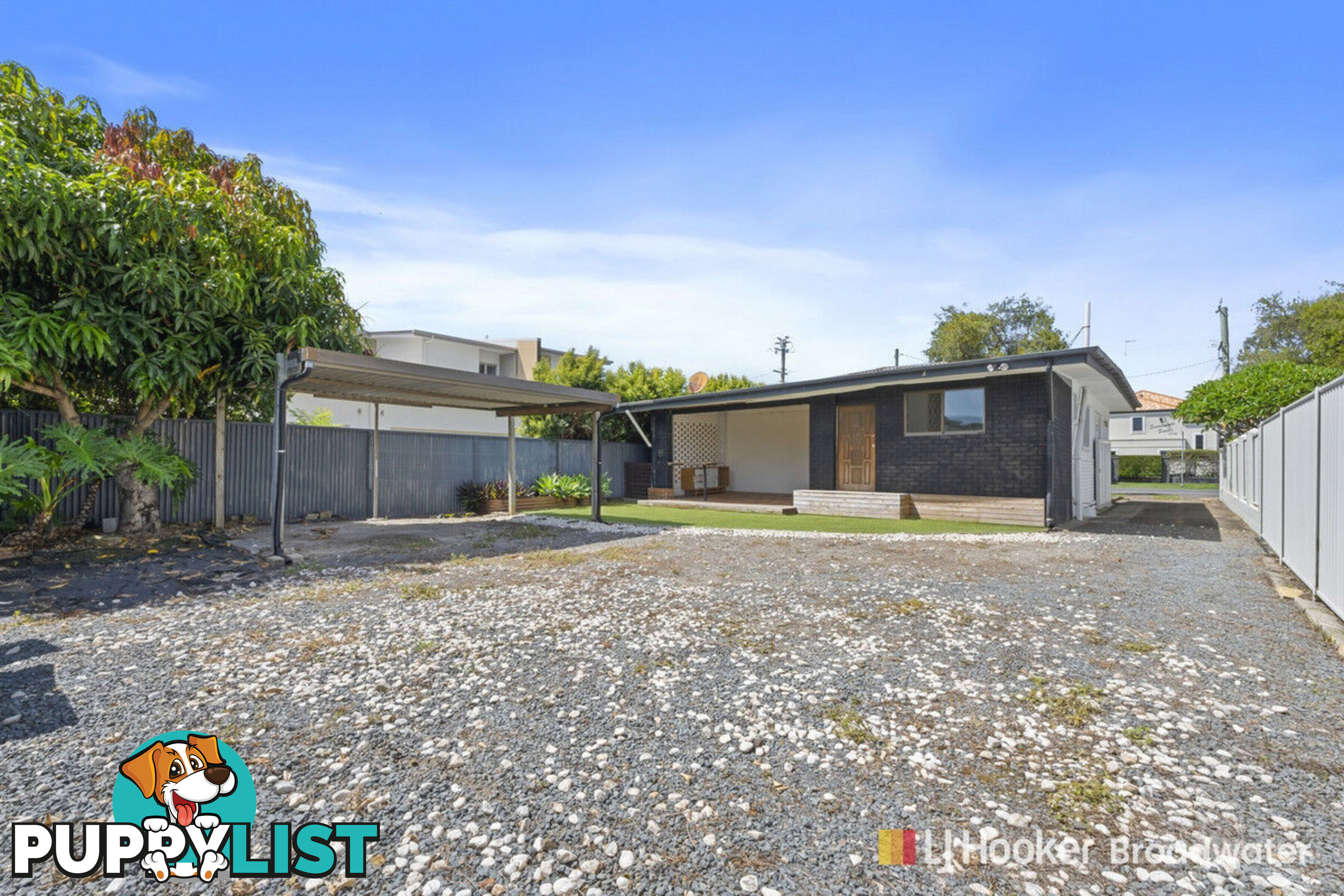 37 Robert Street LABRADOR QLD 4215