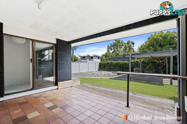 37 Robert Street LABRADOR QLD 4215