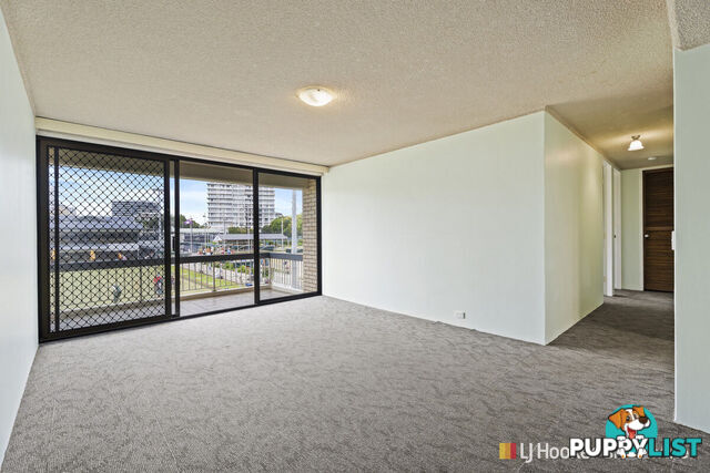 2/2 Marine Parade SOUTHPORT QLD 4215