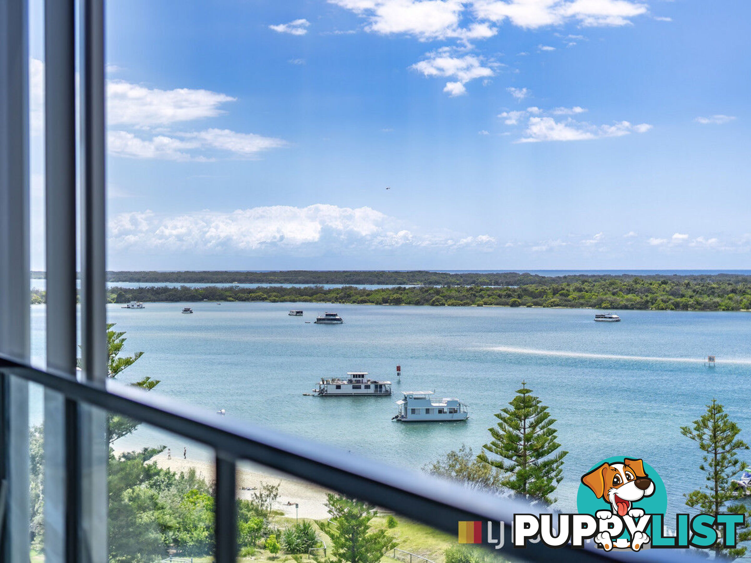 1002/372 Marine Parade LABRADOR QLD 4215