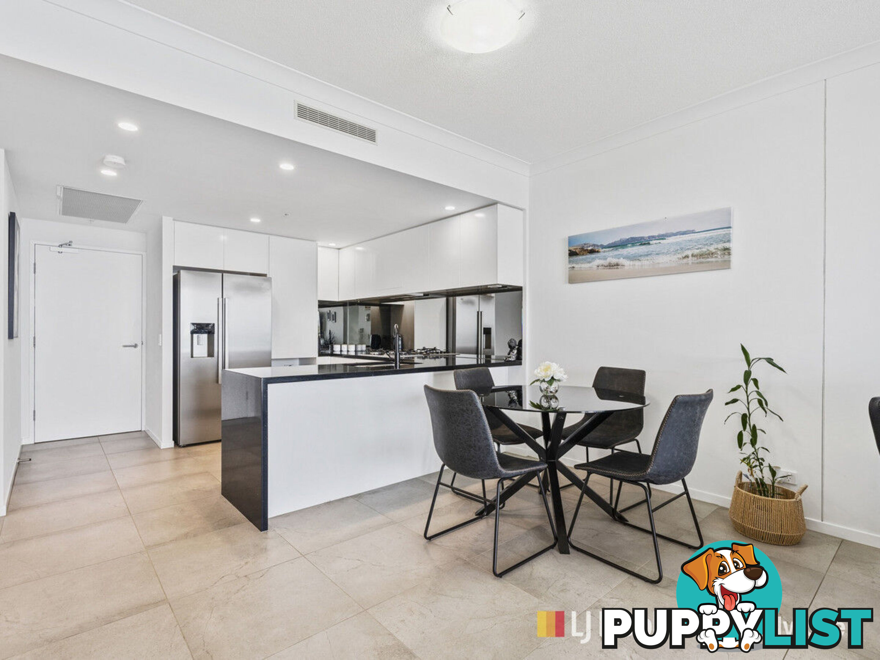 1002/372 Marine Parade LABRADOR QLD 4215