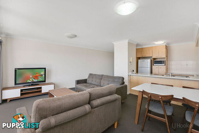 312/392 Marine Parade LABRADOR QLD 4215