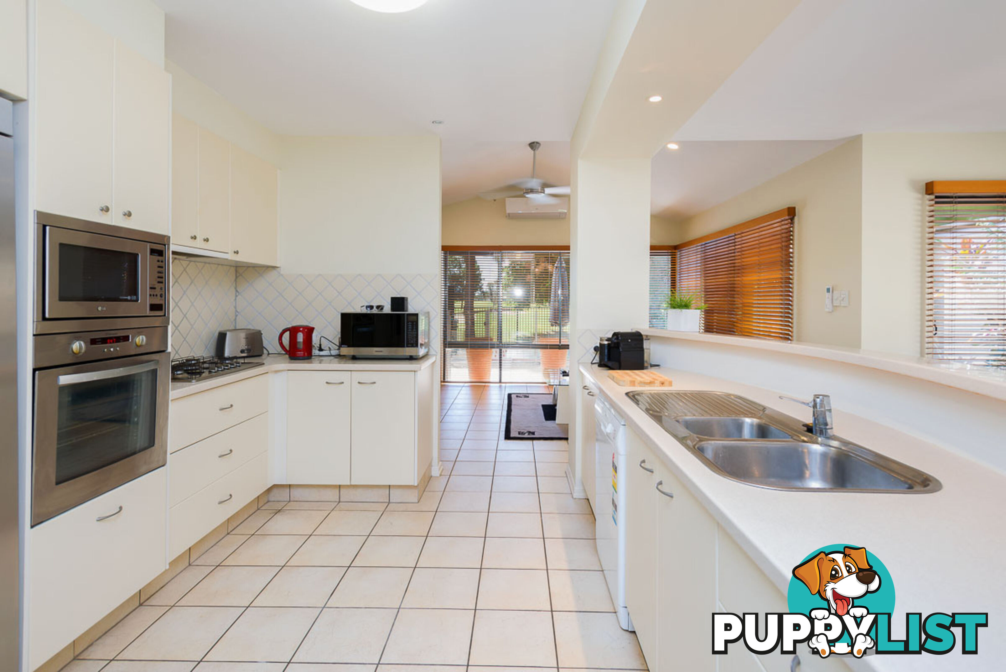 29 Ballybunyon Crescent HOPE ISLAND QLD 4212