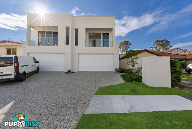 2/17 Loder Street BIGGERA WATERS QLD 4216
