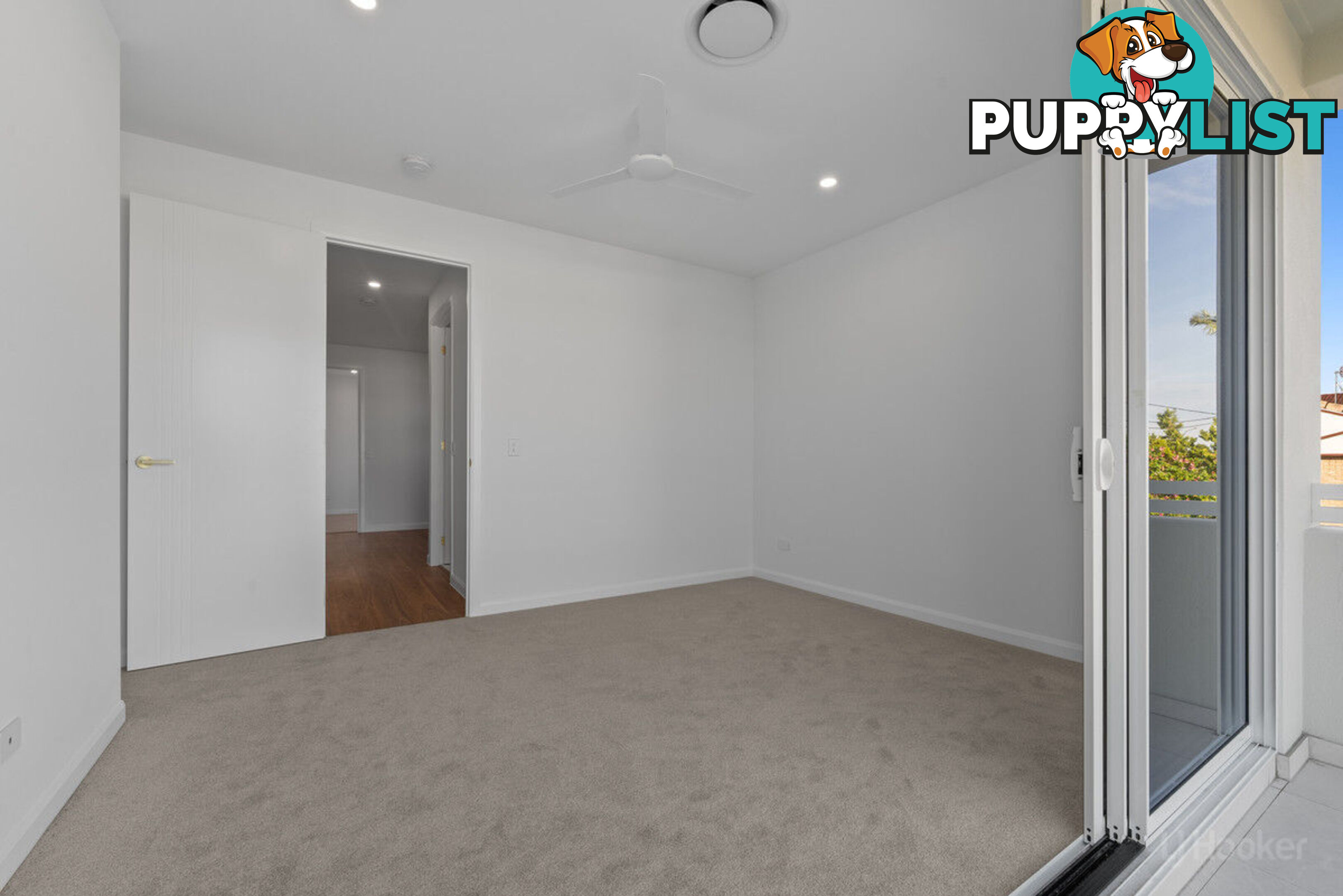 2/17 Loder Street BIGGERA WATERS QLD 4216