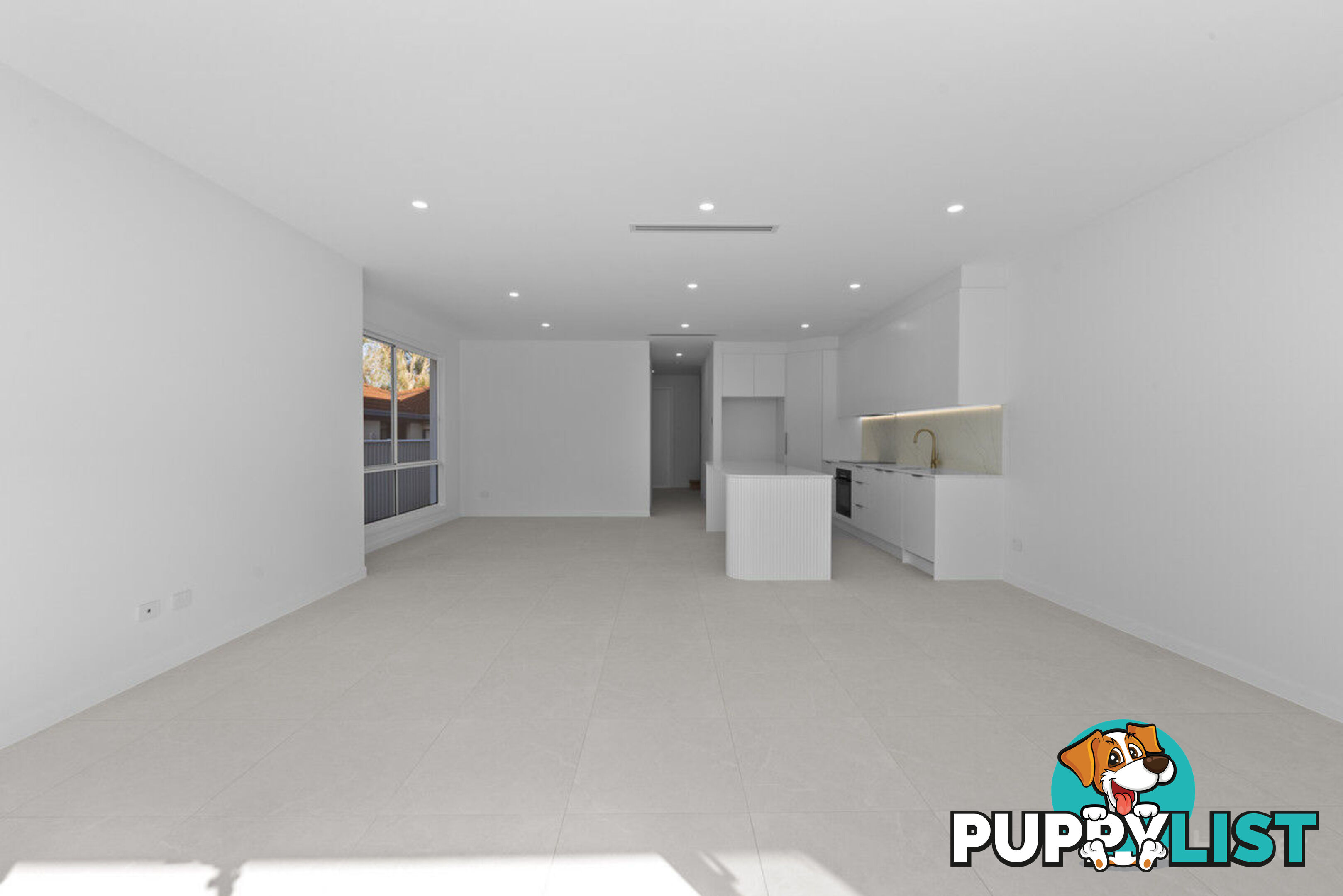 2/17 Loder Street BIGGERA WATERS QLD 4216