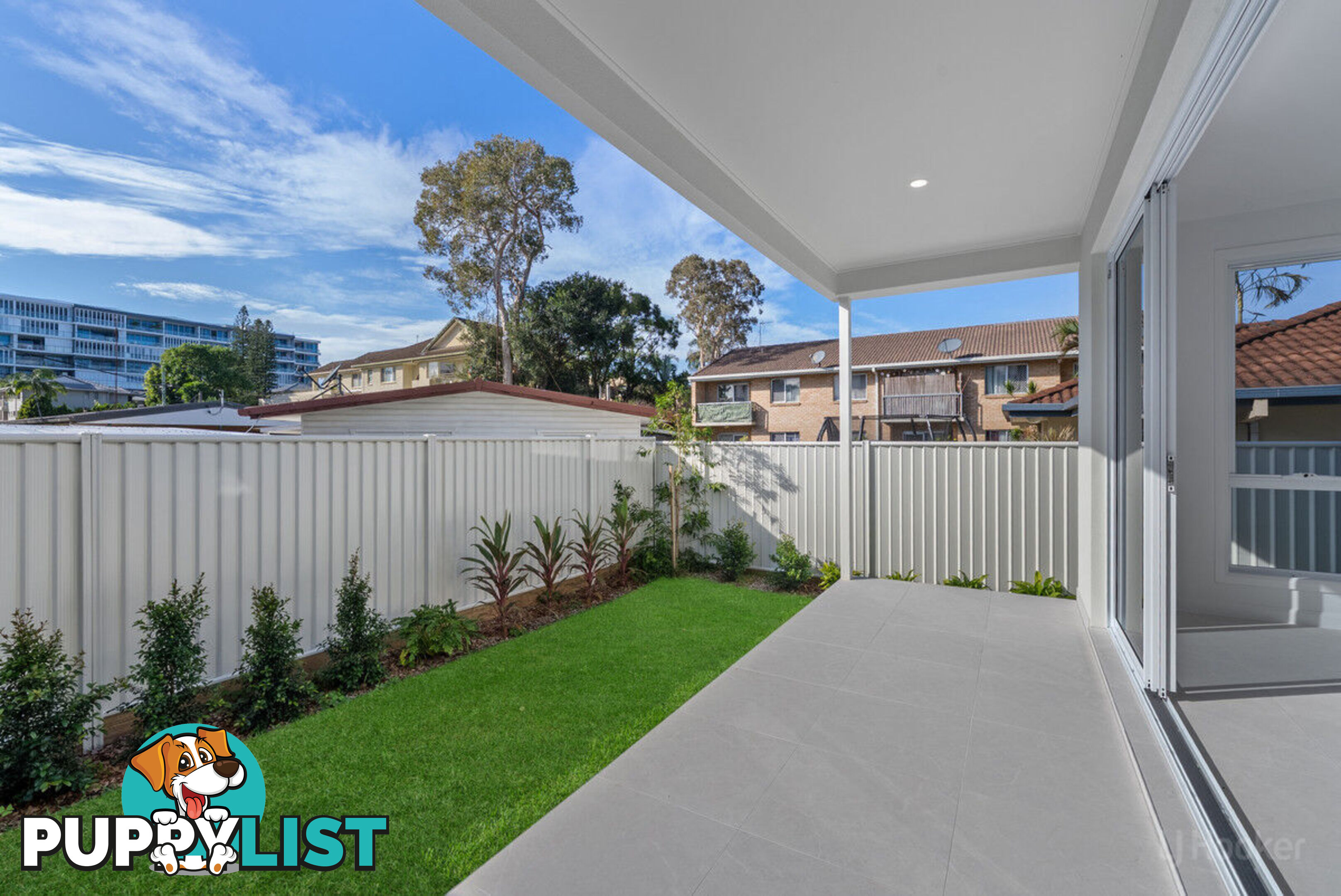 2/17 Loder Street BIGGERA WATERS QLD 4216