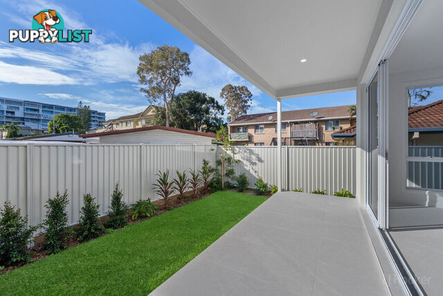2/17 Loder Street BIGGERA WATERS QLD 4216