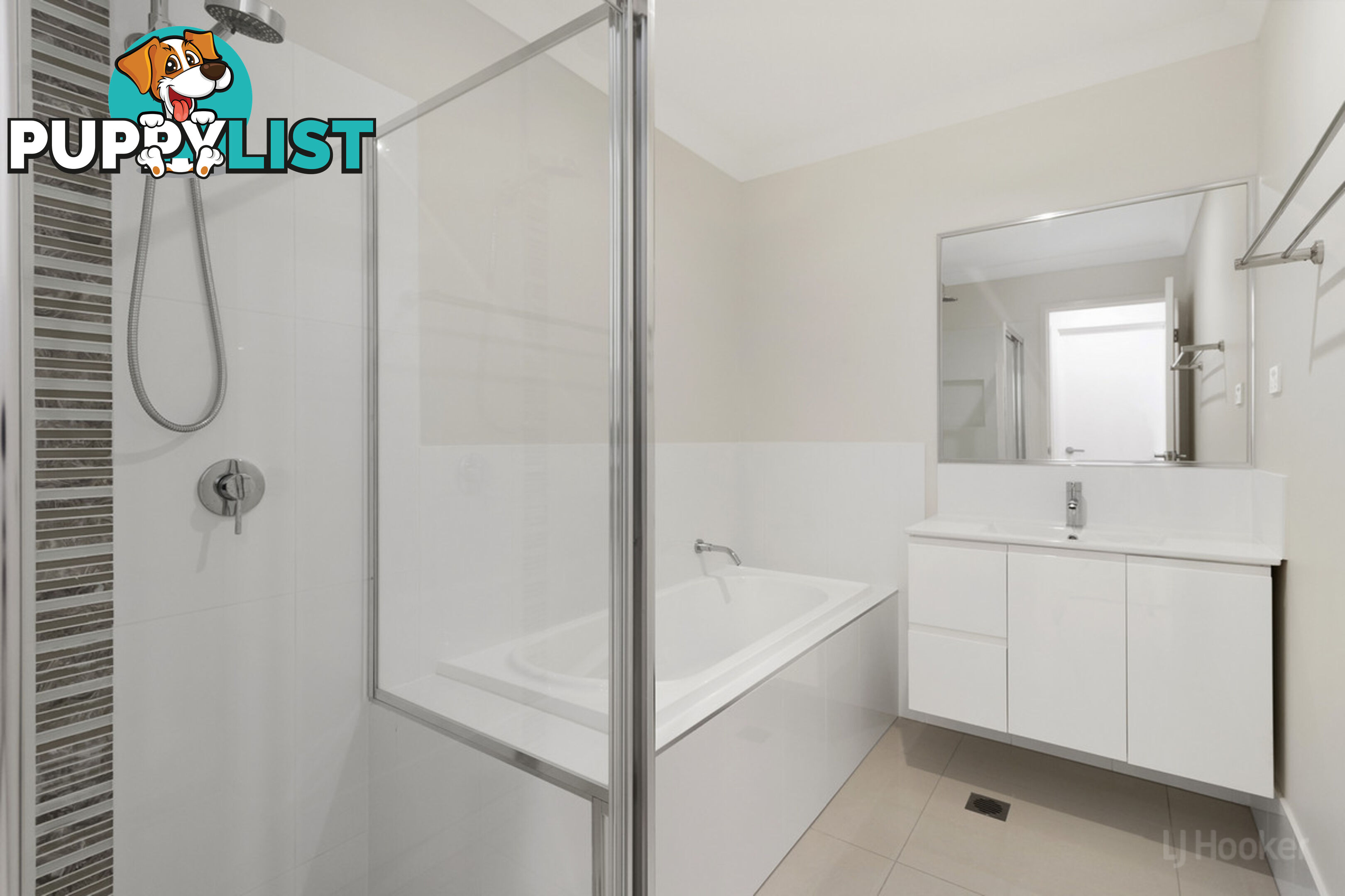 22a Jimmieson Avenue LABRADOR QLD 4215