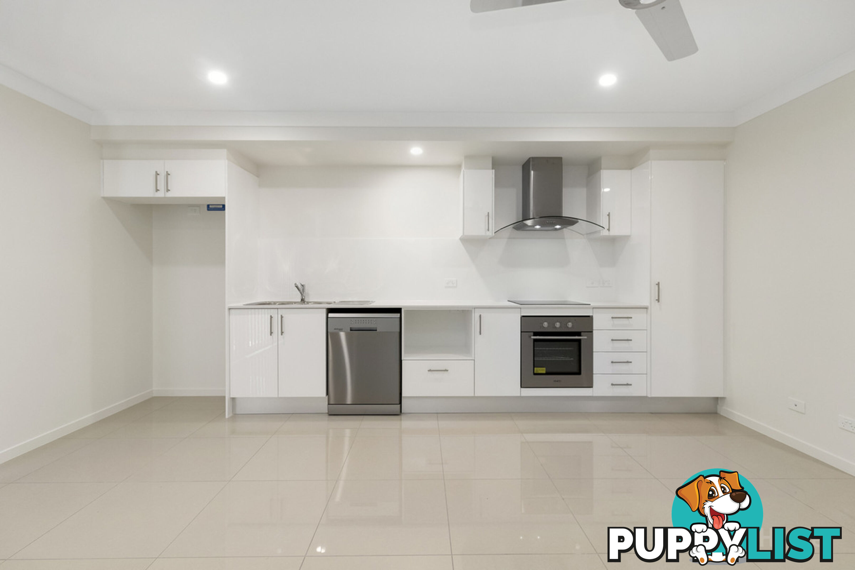 22a Jimmieson Avenue LABRADOR QLD 4215