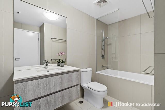 704/378 Marine Parade LABRADOR QLD 4215