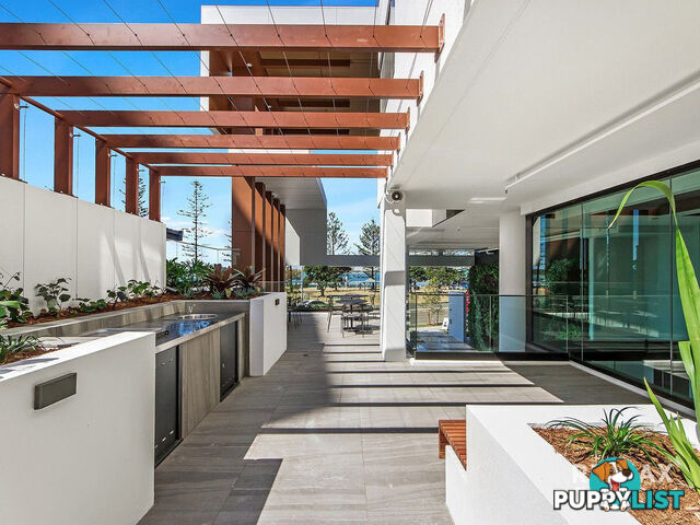 908/372 Marine Parade LABRADOR QLD 4215