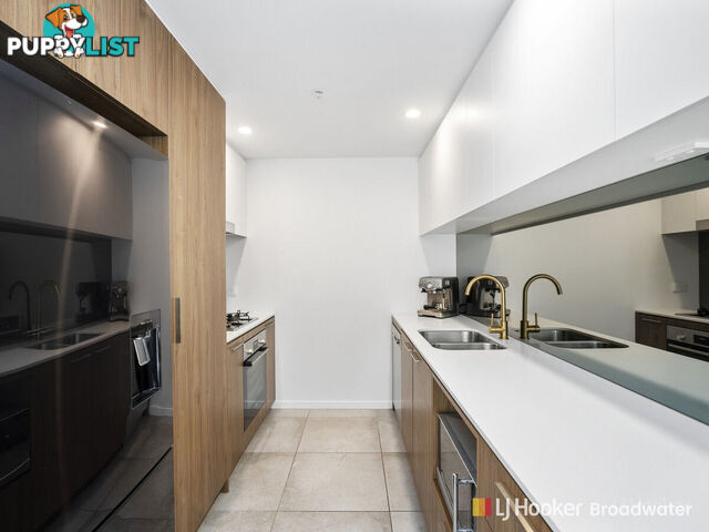 908/372 Marine Parade LABRADOR QLD 4215