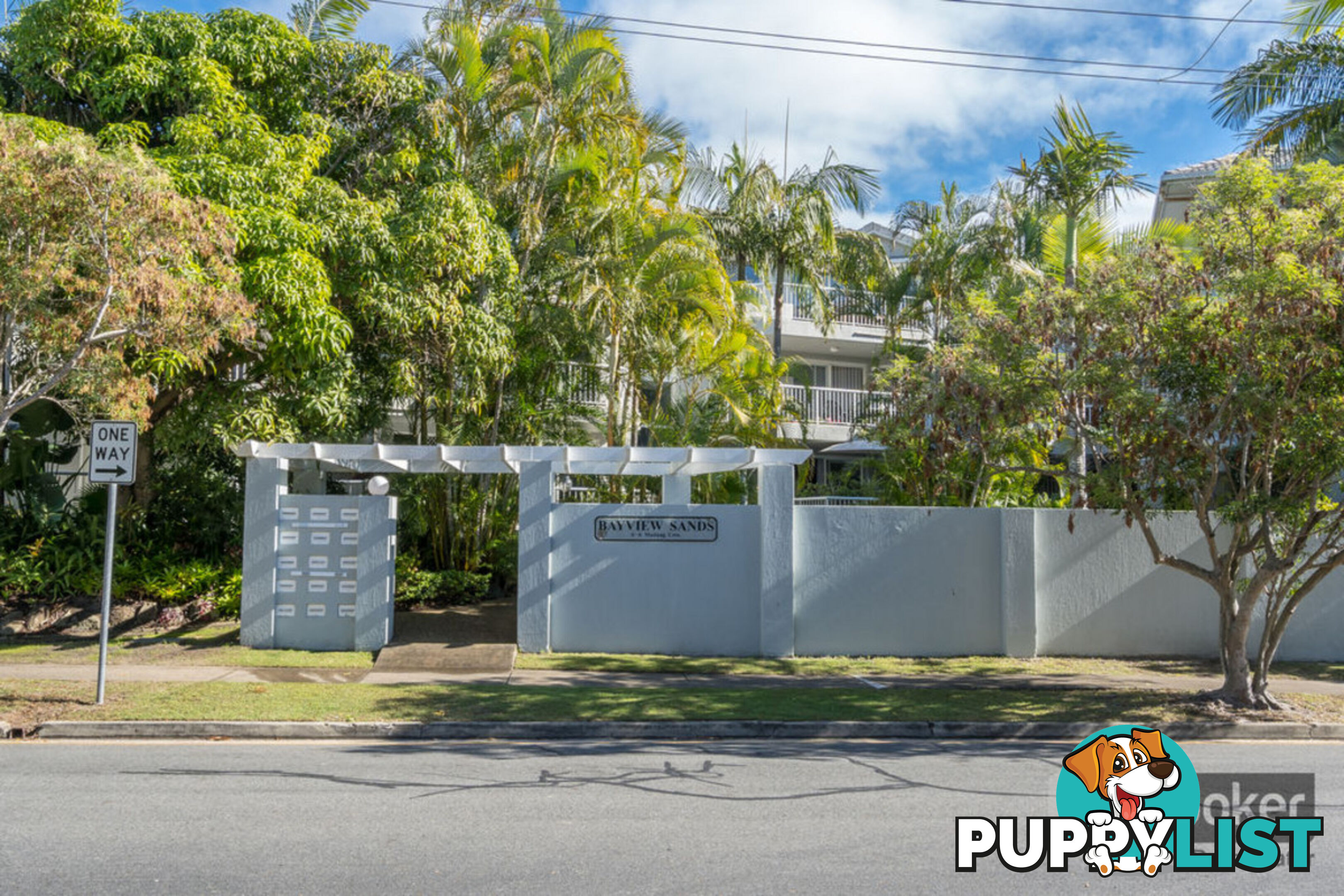 3/4 Madang Crescent RUNAWAY BAY QLD 4216