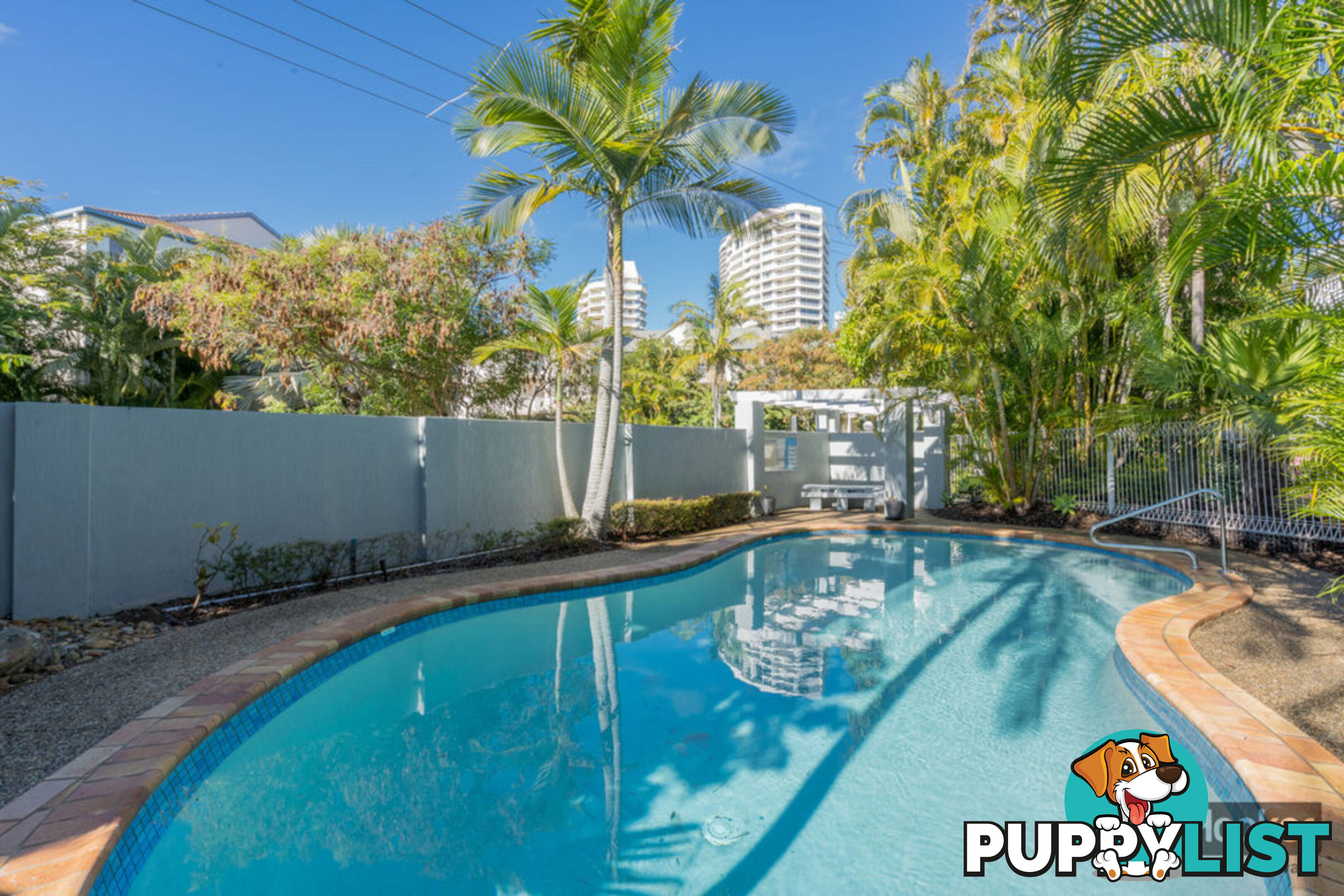 3/4 Madang Crescent RUNAWAY BAY QLD 4216