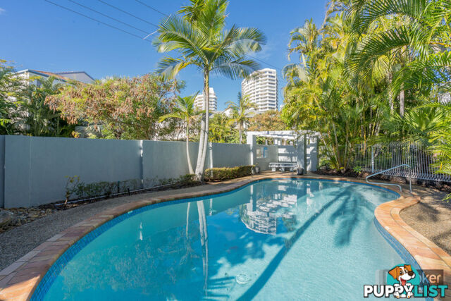 3/4 Madang Crescent RUNAWAY BAY QLD 4216