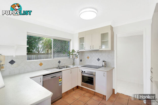 1/216 Marine Parade LABRADOR QLD 4215