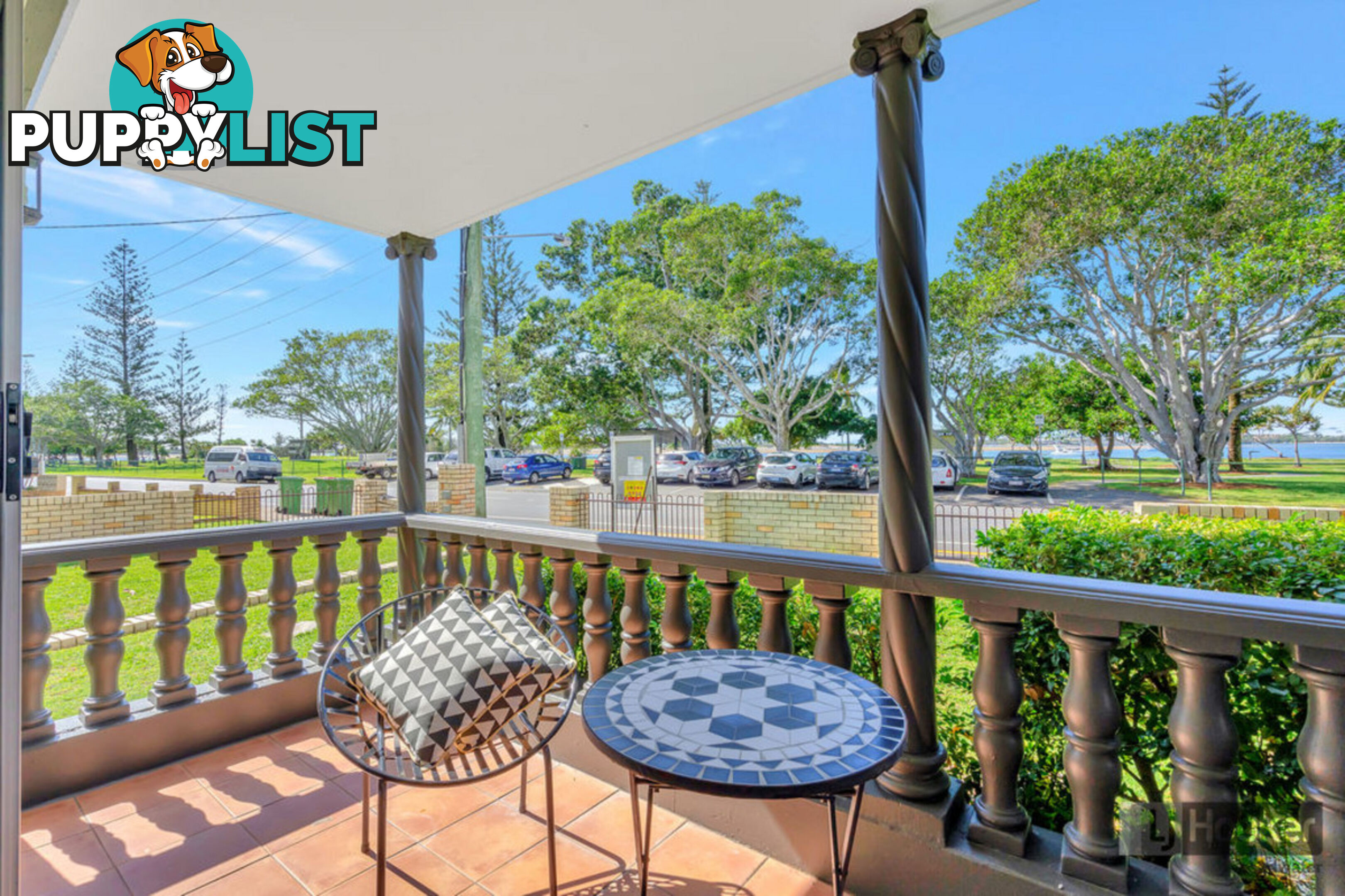 1/216 Marine Parade LABRADOR QLD 4215