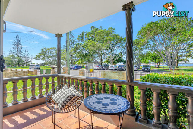 1/216 Marine Parade LABRADOR QLD 4215