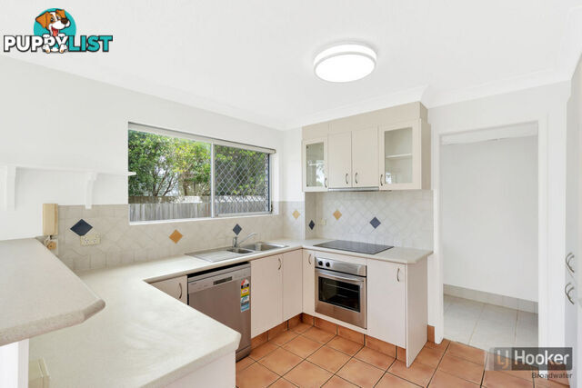 1/216 Marine Parade LABRADOR QLD 4215