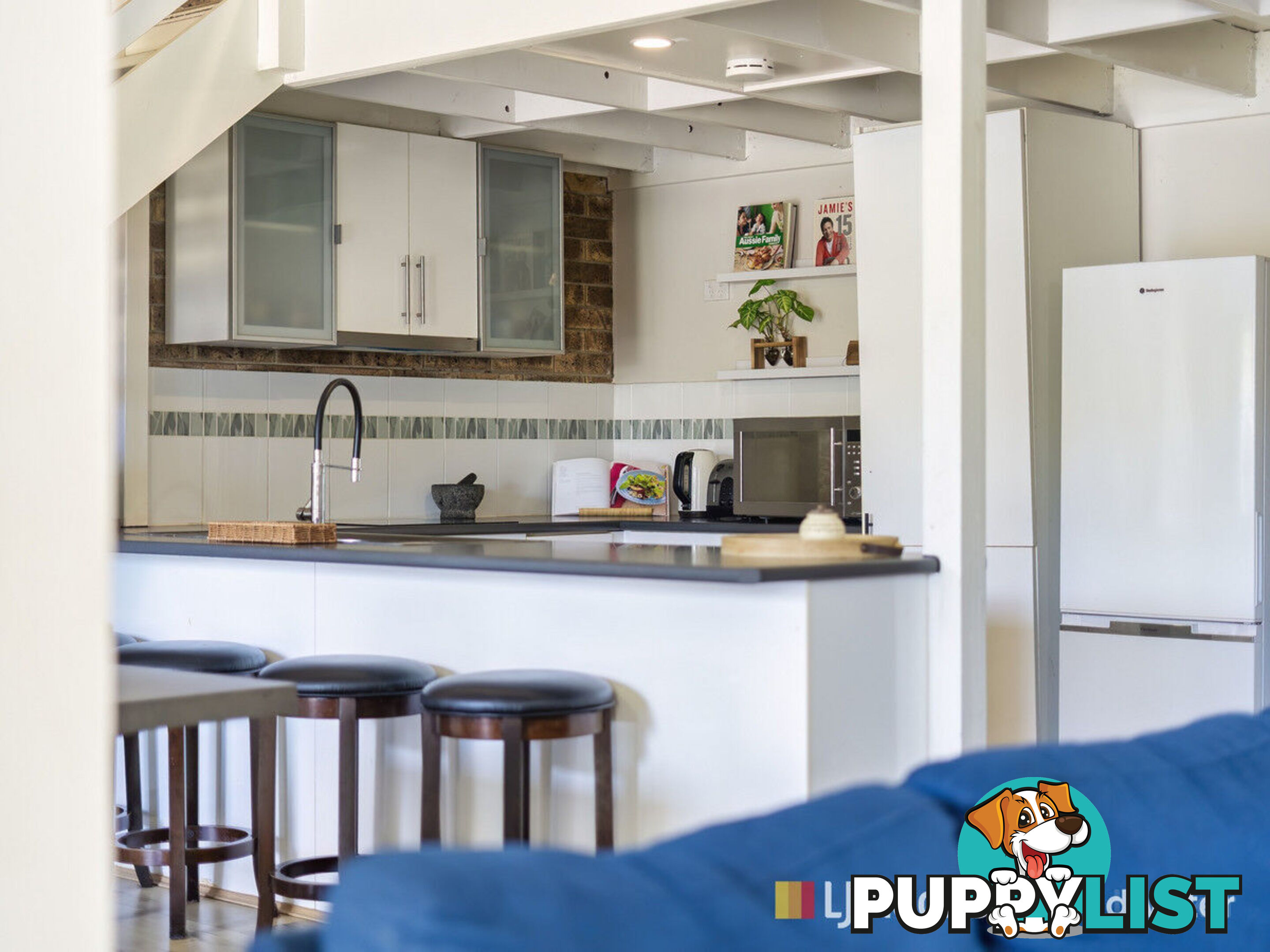 8/71 Olsen Avenue LABRADOR QLD 4215