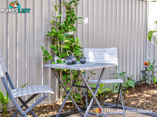 8/71 Olsen Avenue LABRADOR QLD 4215