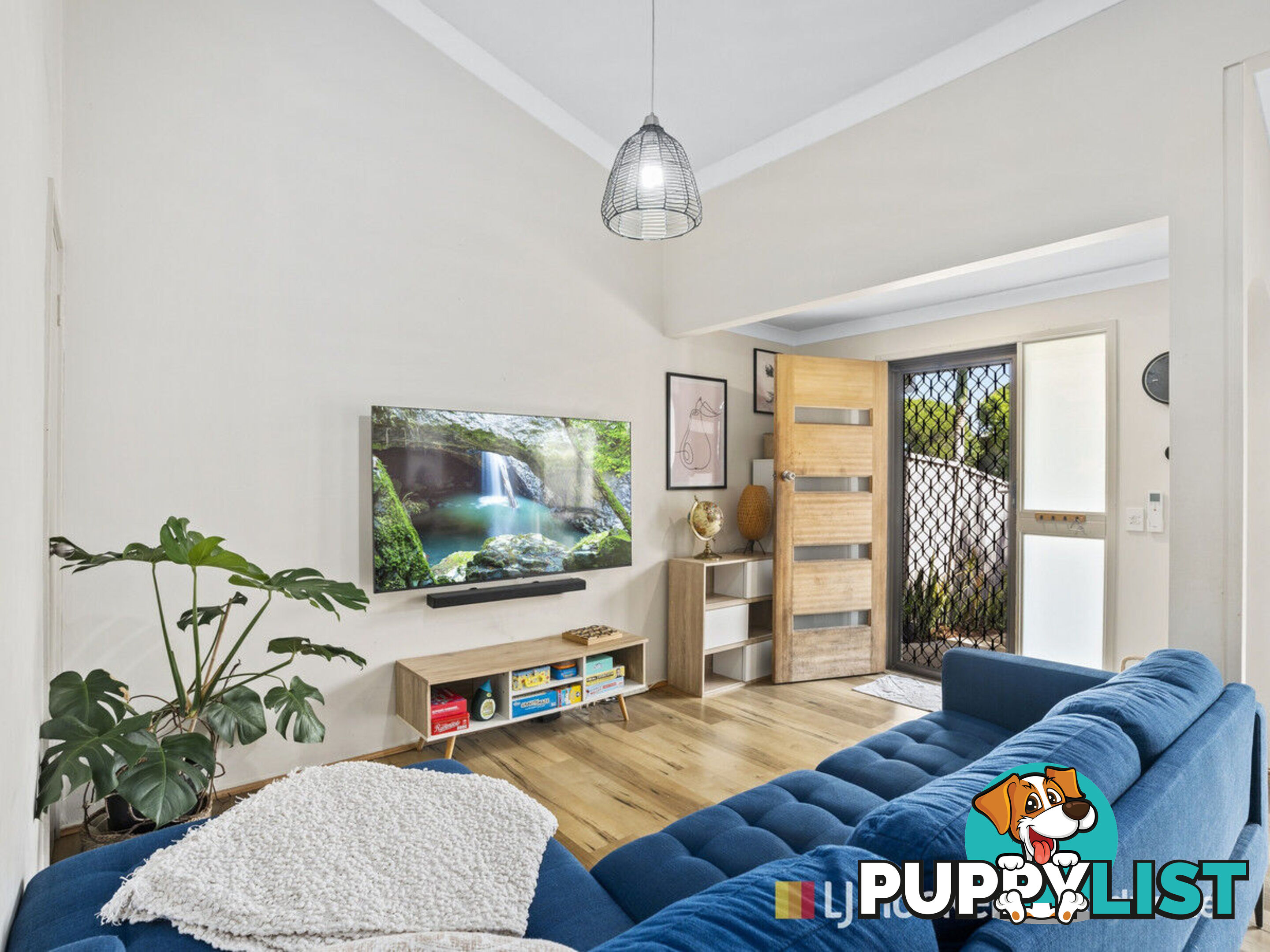 8/71 Olsen Avenue LABRADOR QLD 4215