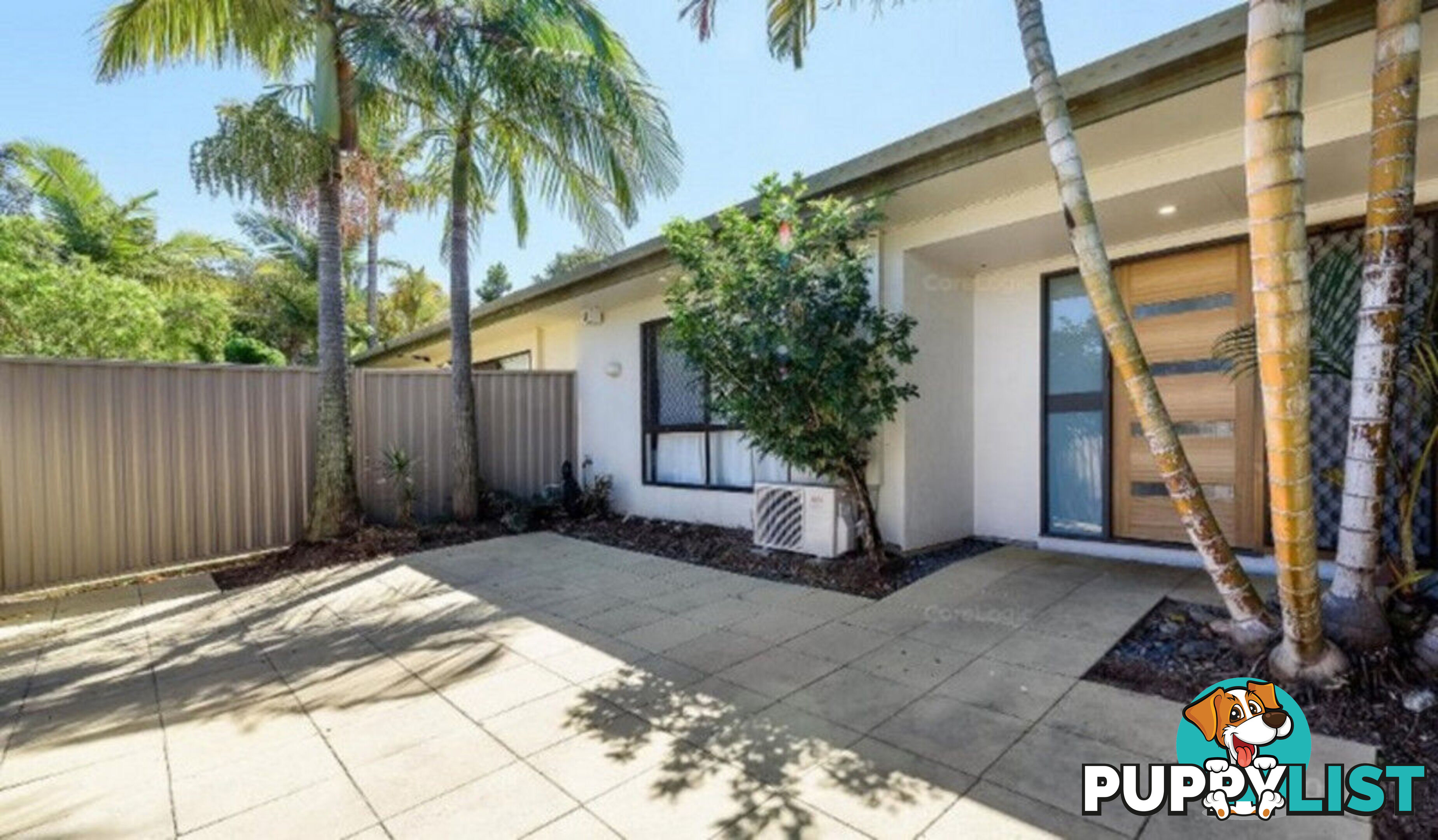 8/71 Olsen Avenue LABRADOR QLD 4215