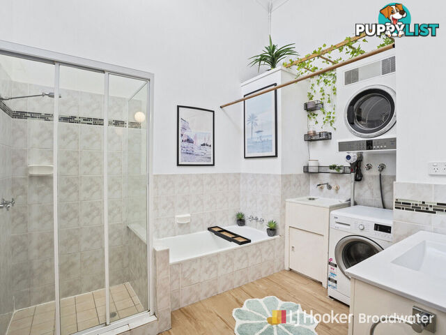 8/71 Olsen Avenue LABRADOR QLD 4215
