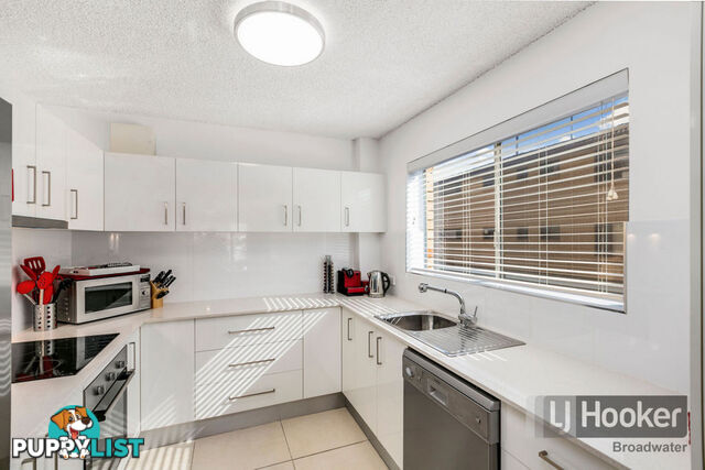 19/224 Marine Parade LABRADOR QLD 4215