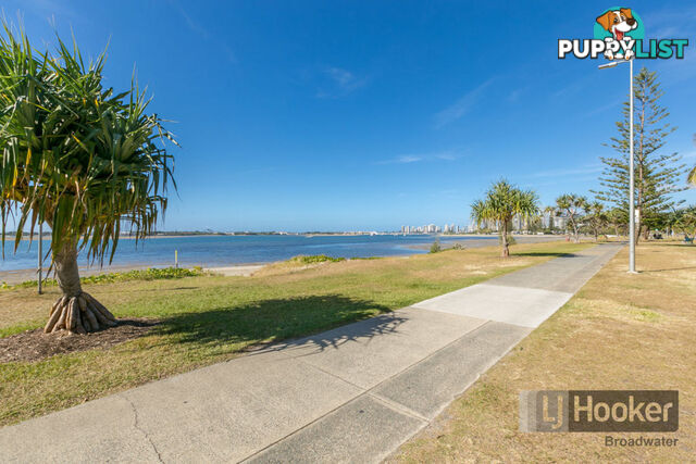 19/224 Marine Parade LABRADOR QLD 4215