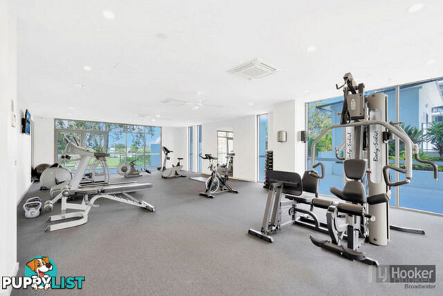 807/378 Marine Parade LABRADOR QLD 4215