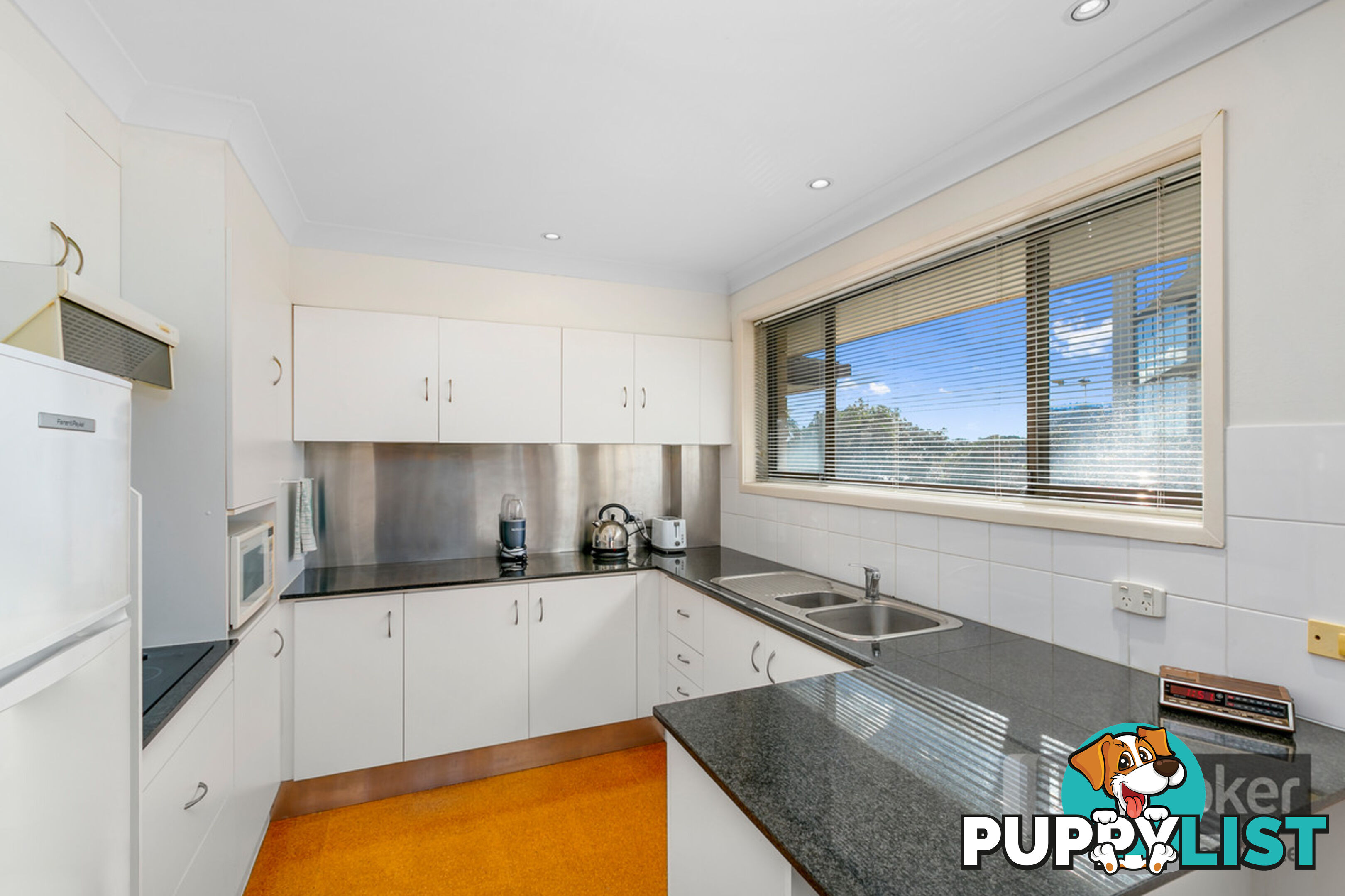 4/228 Marine Parade LABRADOR QLD 4215