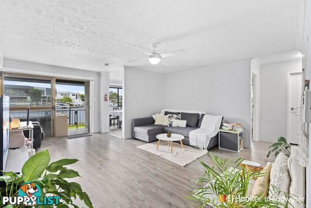 2/15 Burrows Street BIGGERA WATERS QLD 4216