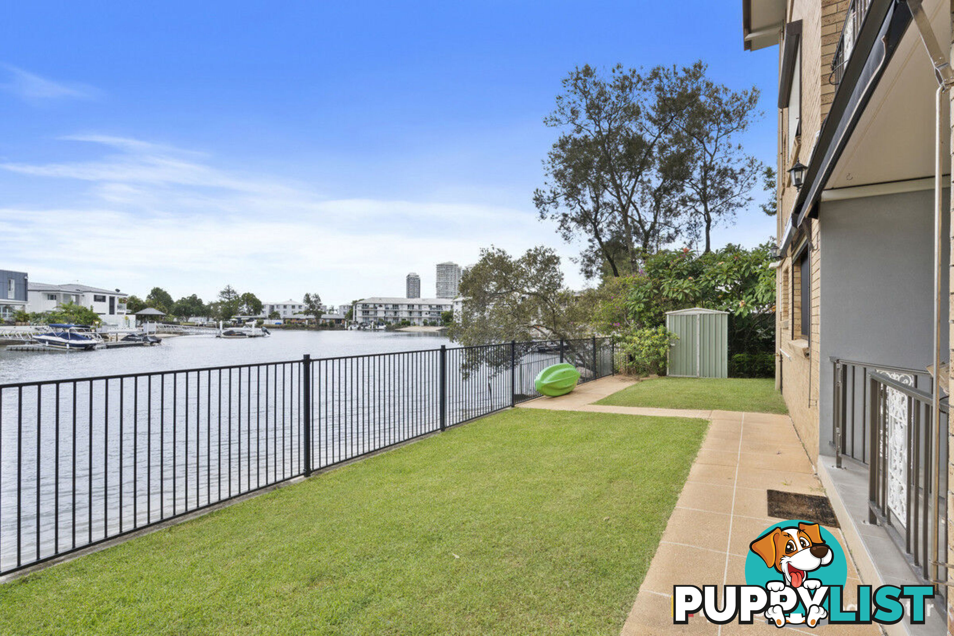 2/15 Burrows Street BIGGERA WATERS QLD 4216