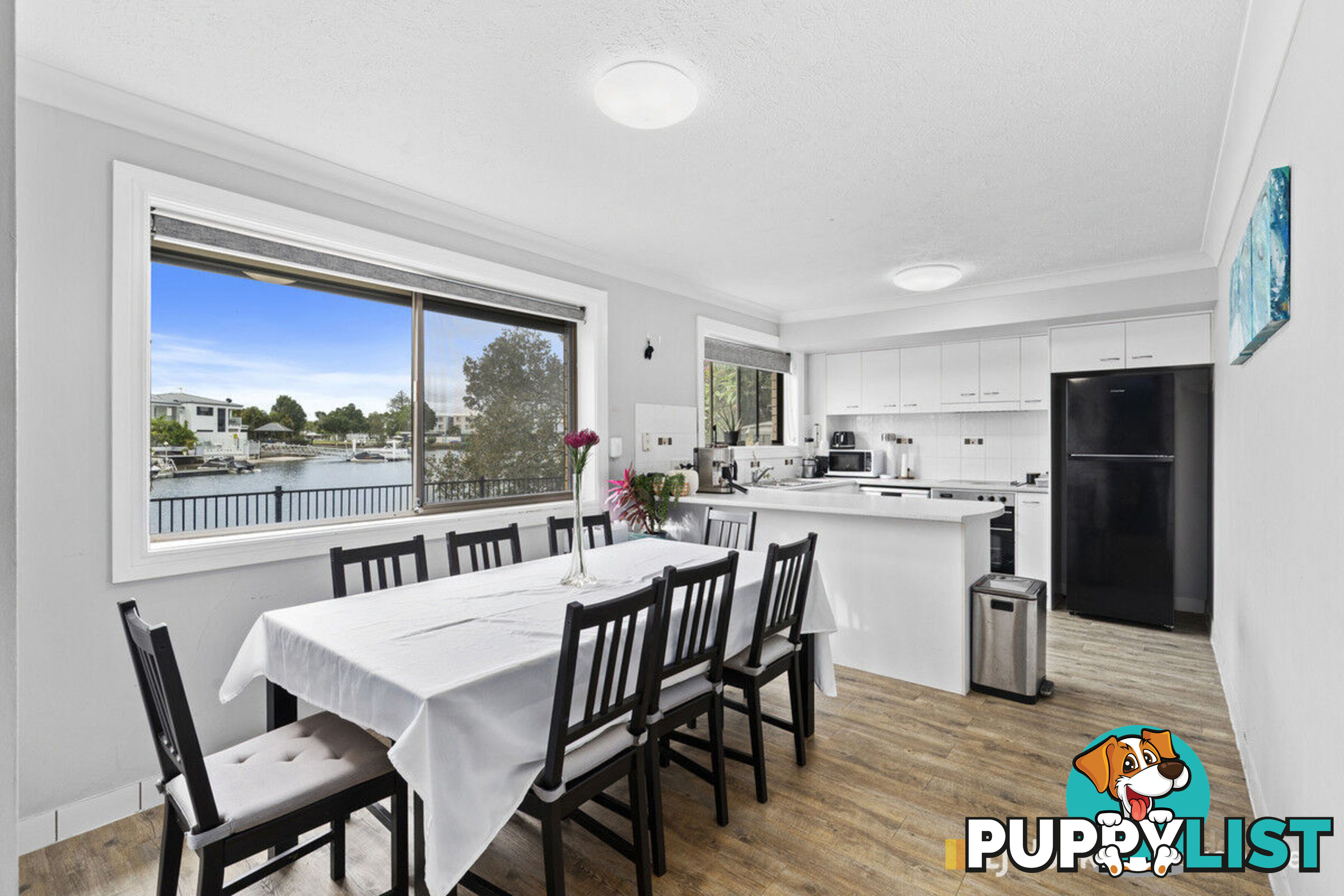 2/15 Burrows Street BIGGERA WATERS QLD 4216