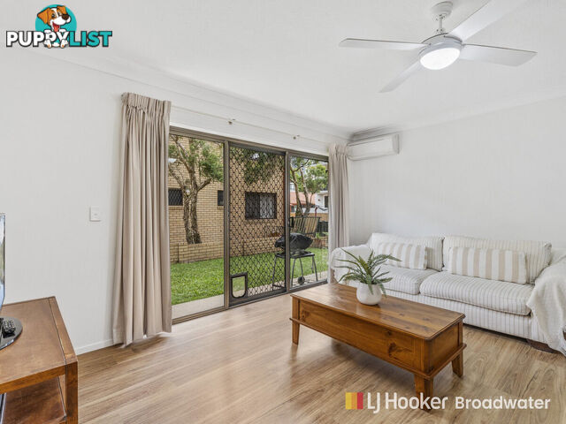 2/209 scarborough Street SOUTHPORT QLD 4215