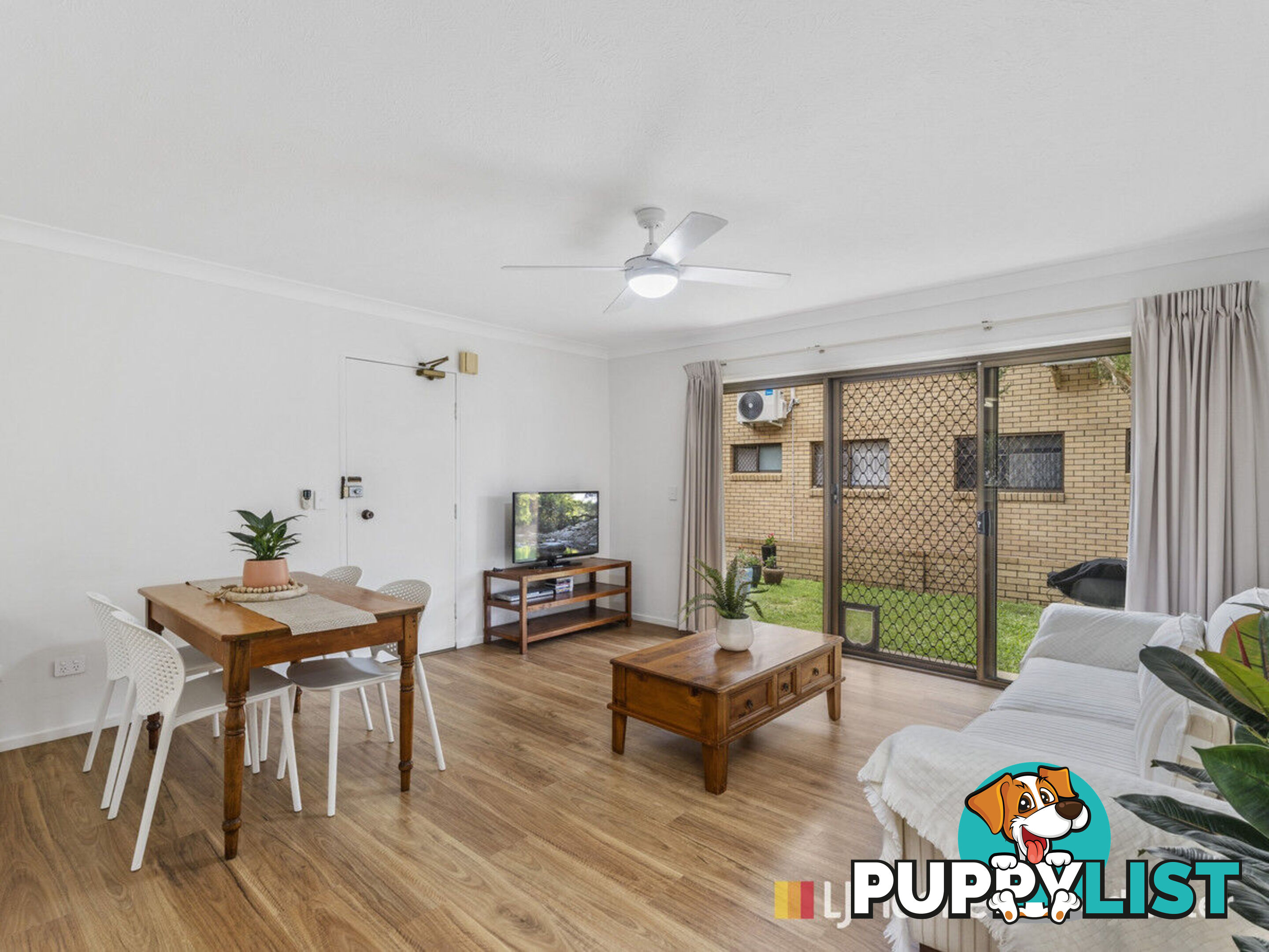 2/209 scarborough Street SOUTHPORT QLD 4215