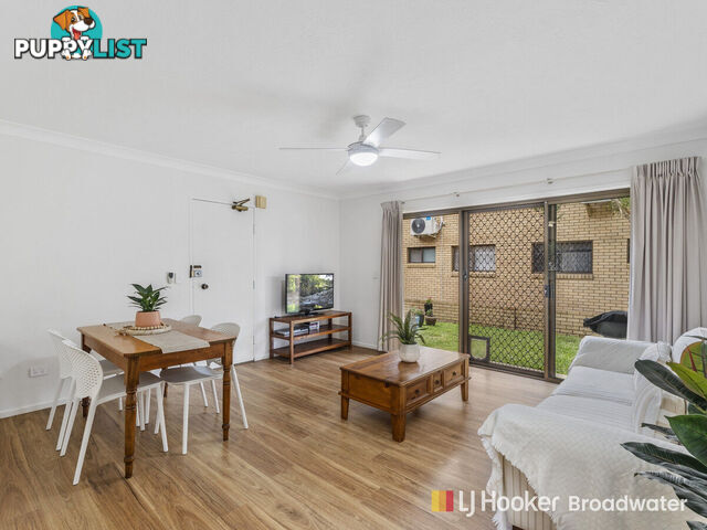 2/209 scarborough Street SOUTHPORT QLD 4215