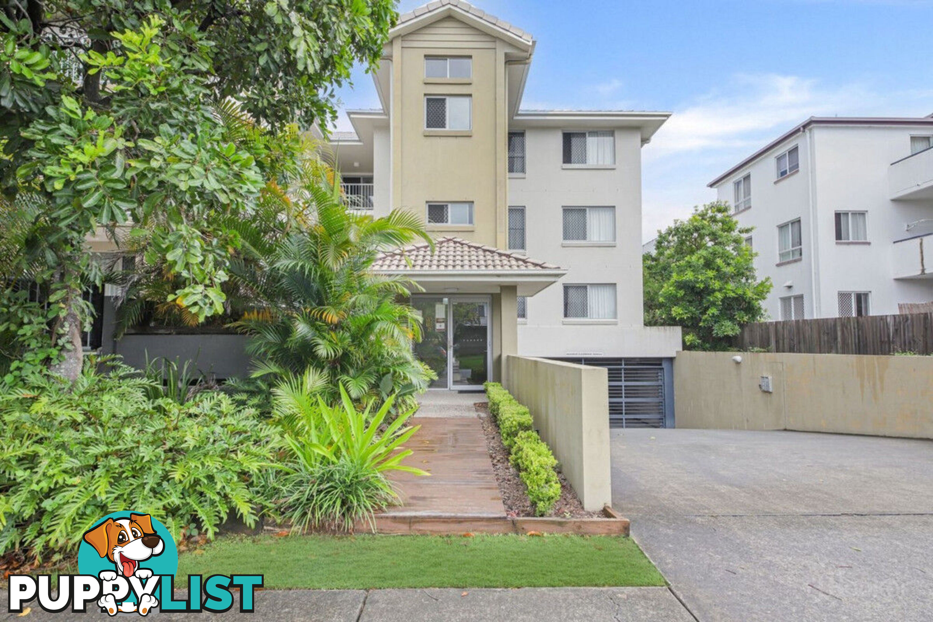 2/99 Muir Street LABRADOR QLD 4215